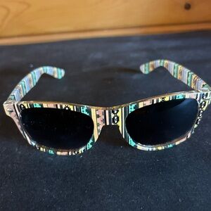 Colorful Patterned Sunglasses 🕶️ with Case